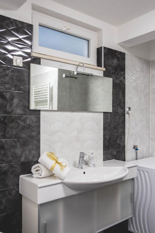 Vila Casa Della Cava Trogir Exteriér fotografie
